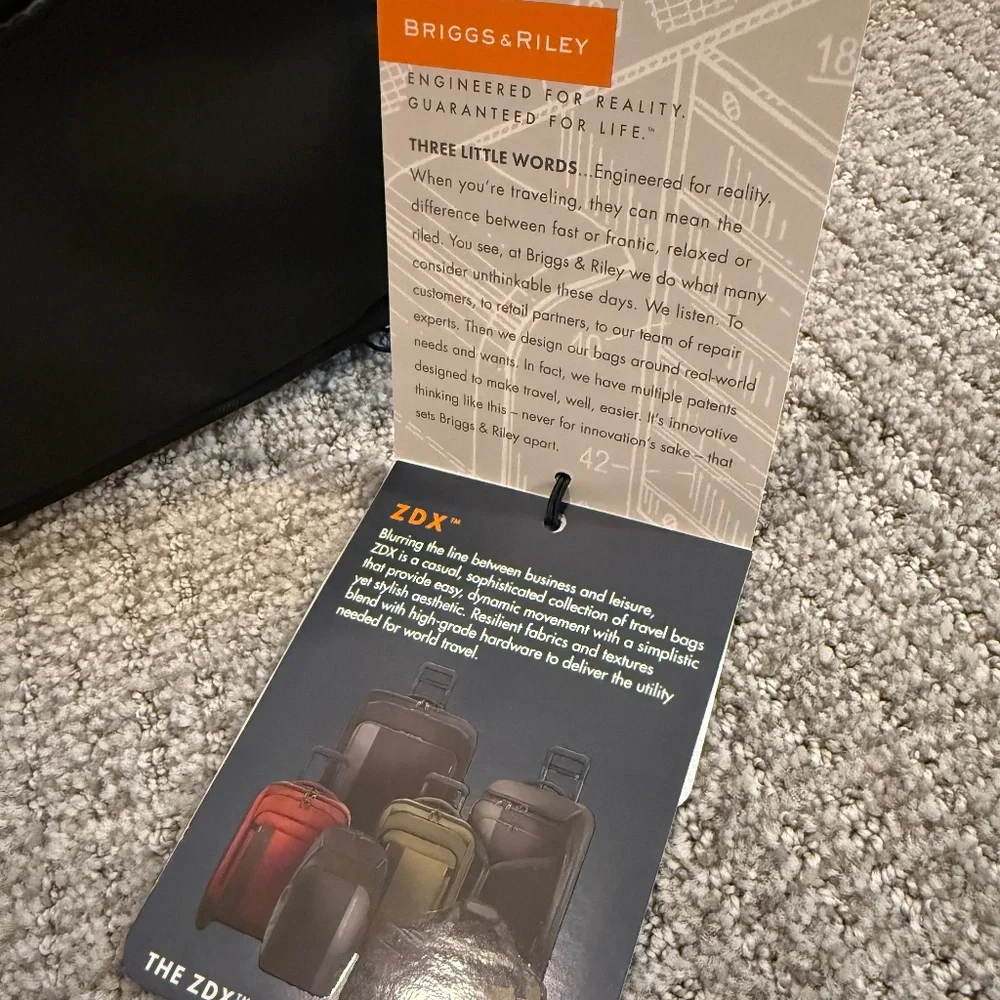 NWT Briggs & Riley Hanging Toiletry Kit - Picture 4 of 6